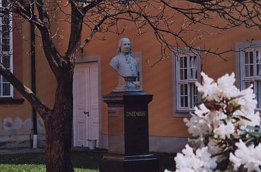 Foto: Zinzendorf im Garten